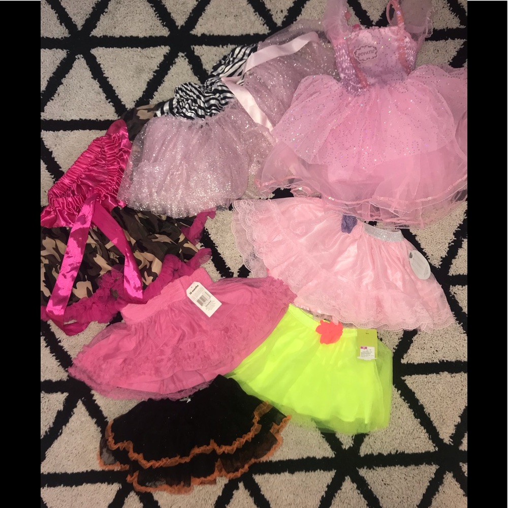 Tutus - Picture 1 of 1